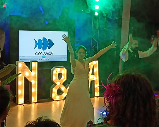 Letras de madera y luz XXL para bodas eventos fiestas.
